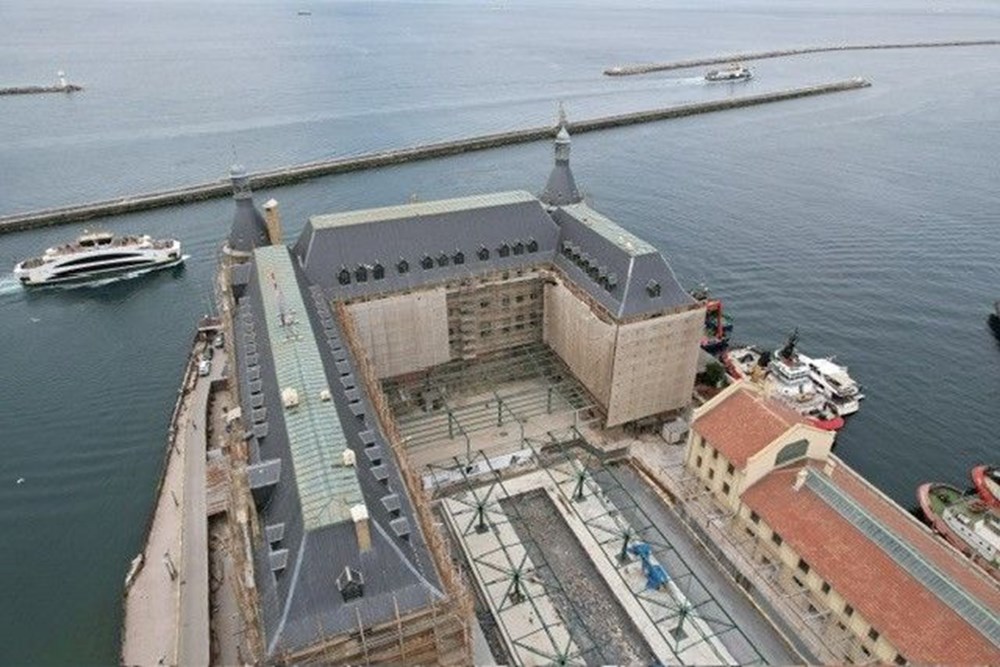 Binayı saran örtü kalktı, restorasyonun sürdüğü Haydarpaşa Garı uzun süre sonra ilk kez görüntülendi - 2