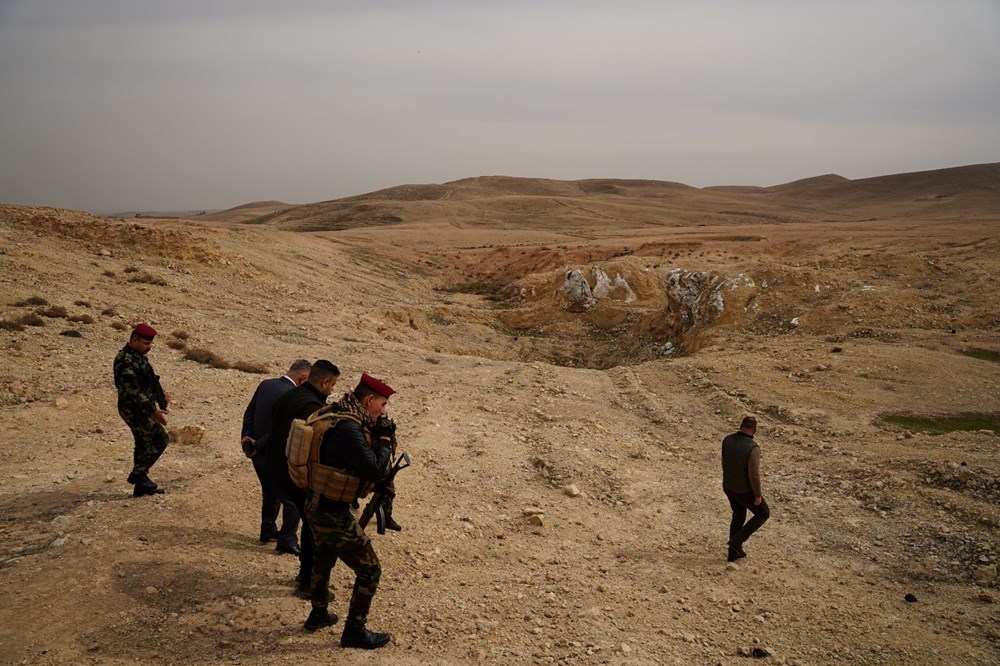 Musul'da Dehşet Veren Keşif: Ölüm Kuyusundan 2000 Ceset Çıkarılıyor 73