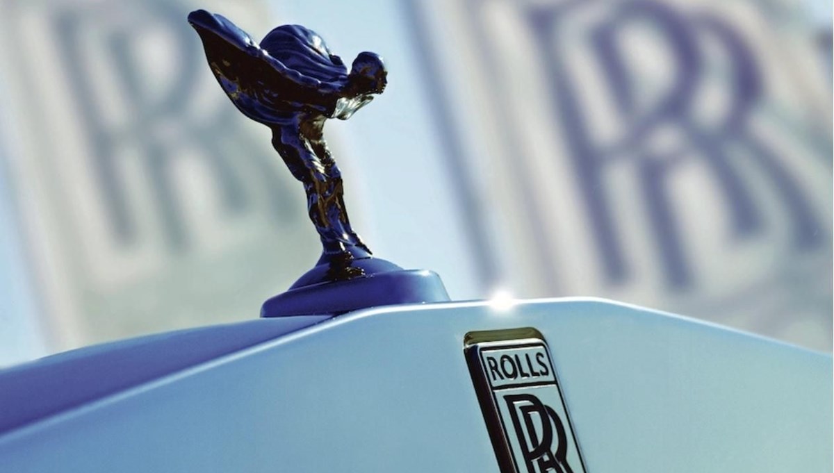 Elektrik değişimi: Rolls-Royce Spirit of Ecstasy amblemini yeniden tasarladı Elektrik değişimi: Rolls-Royce Spirit of Ecstasy amblemini yeniden tasarladı