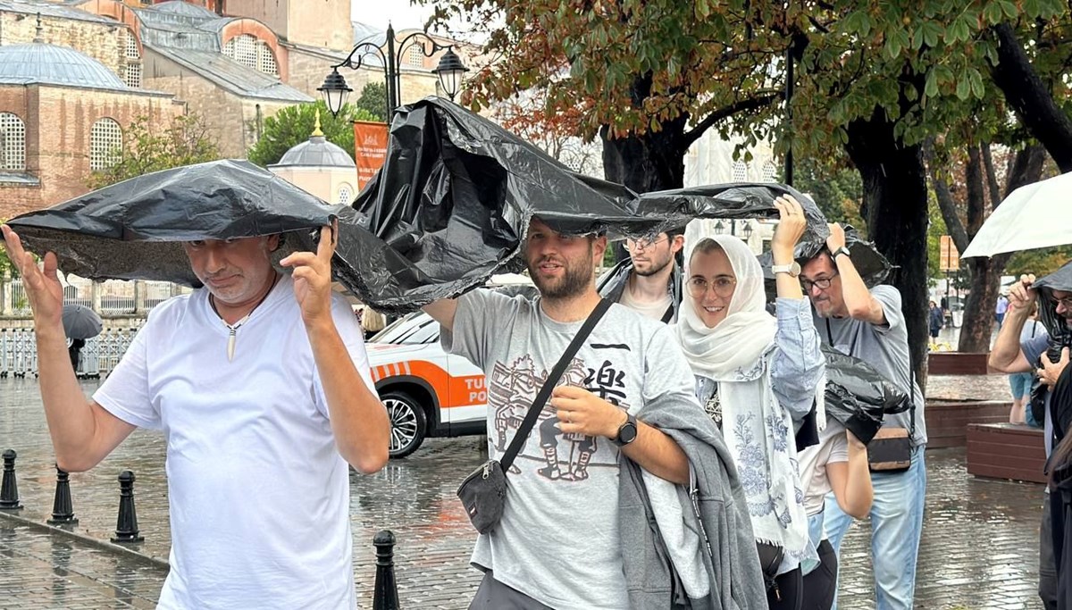 Bu illere dikkat! Kuvvetli yağış akşama kadar sürecek (Bugün hava kaç derece?)