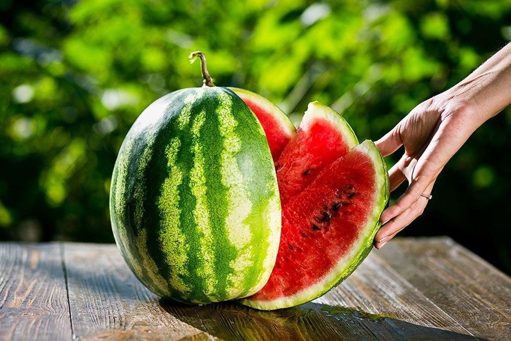 Canlı renkleriyle göz kamaştıran yaz meyvelerinin faydaları neler? - 2