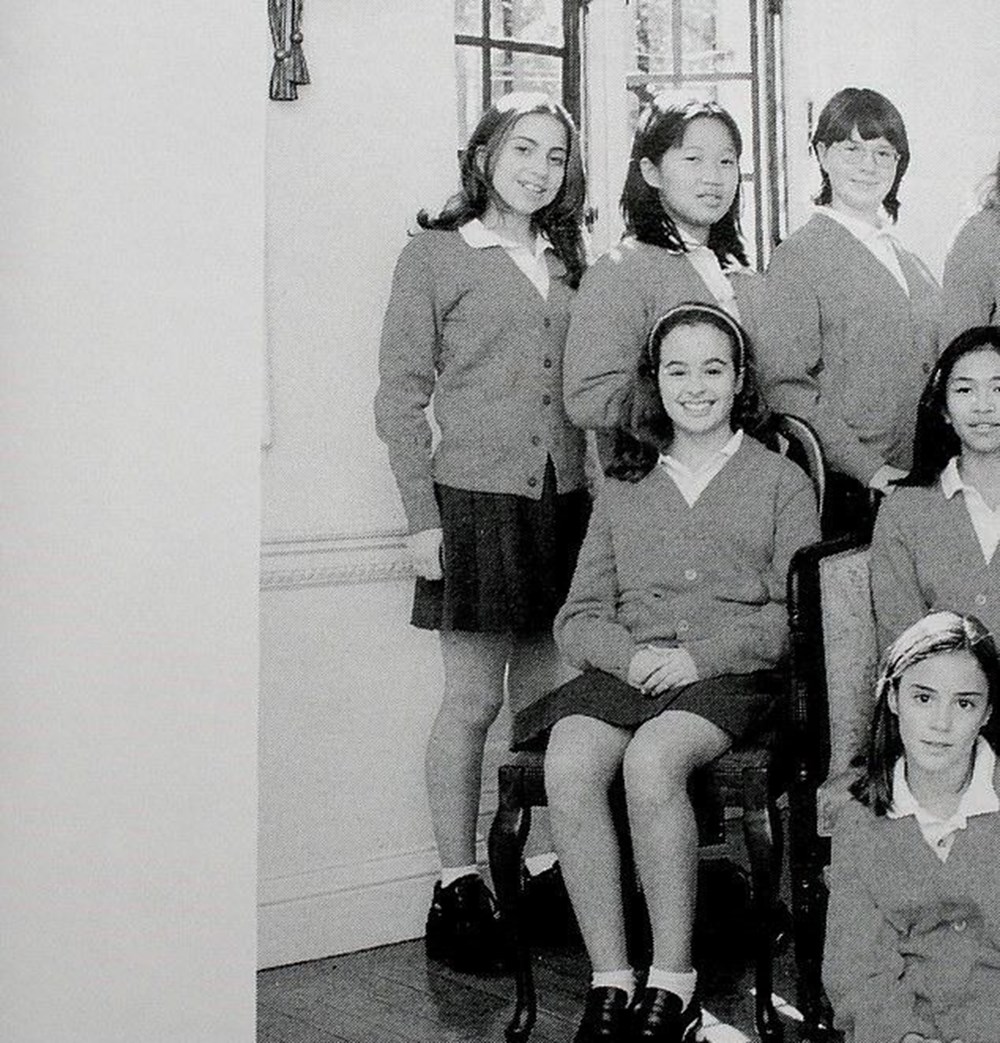 Su Burcu Yazgı Coşkun'dan nostaljik kare (Ünlülerin çocukluk ve gençlik halleri) - 416