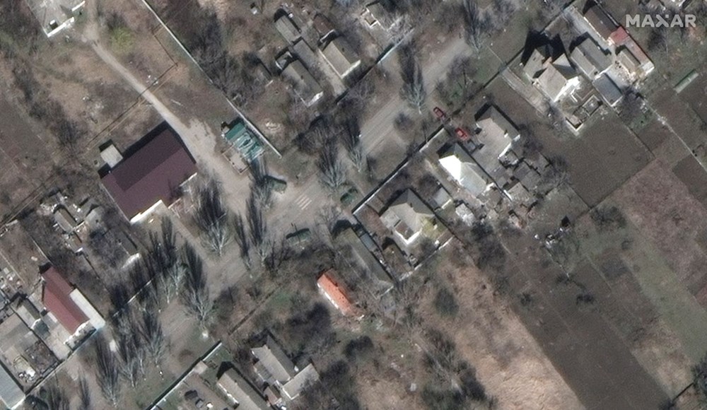 Mariupol'deki yıkım uydudan görüntülendi: Şehirdeki yerleşim yerlerinin neredeyse tamamı harabeye döndü - 2