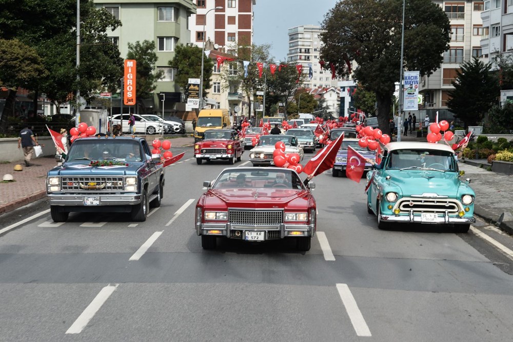 Kadıköy'de klasik otomobillerden Cumhuriyet Konvoyu - 9