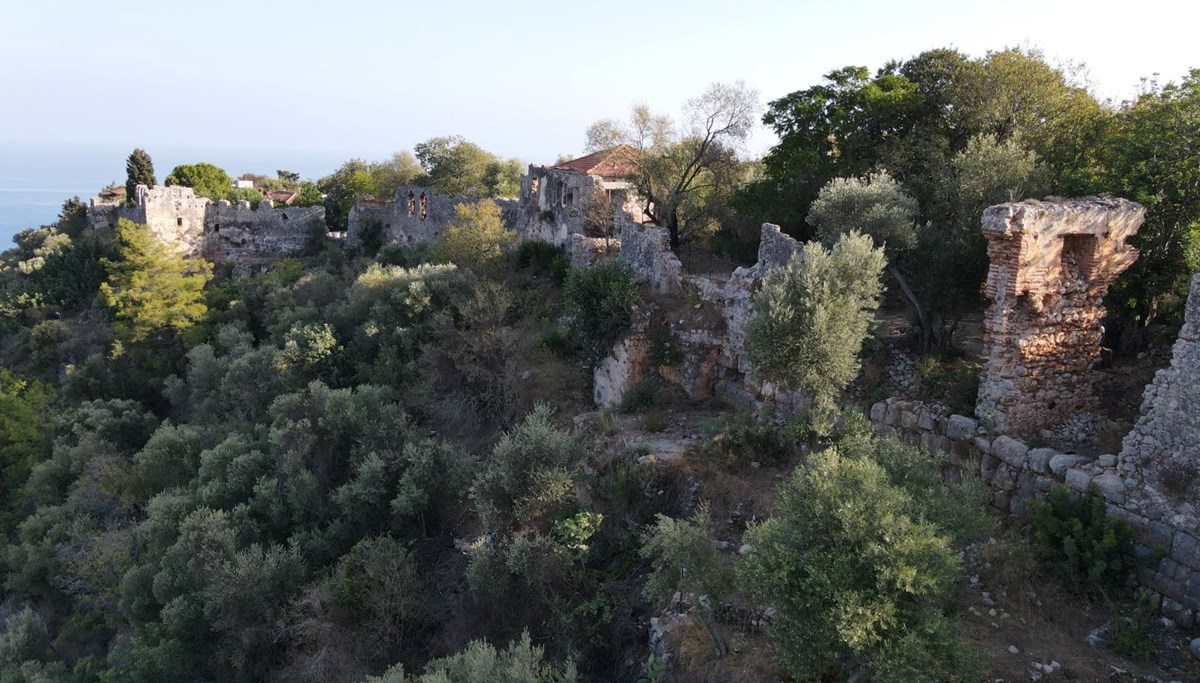 Alanya Kalesi’nde 5. yüzyıla ait bazilika bulundu Alanya Kalesi’nde 5. yüzyıla ait bazilika bulundu