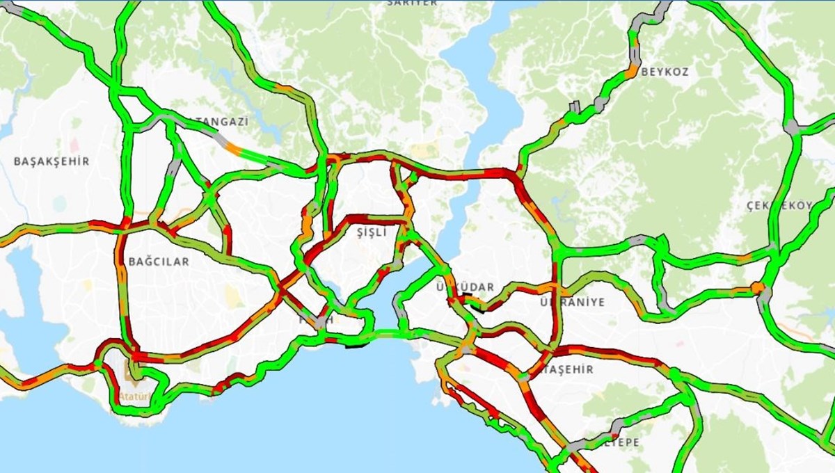 İstanbul'da yağmur trafiği vurdu: Yoğunluk yüzde 78'lere ulaştı (İstanbul trafik durumu) İstanbul'da yağmur trafiği vurdu: Yoğunluk yüzde 78'lere ulaştı (İstanbul trafik durumu)