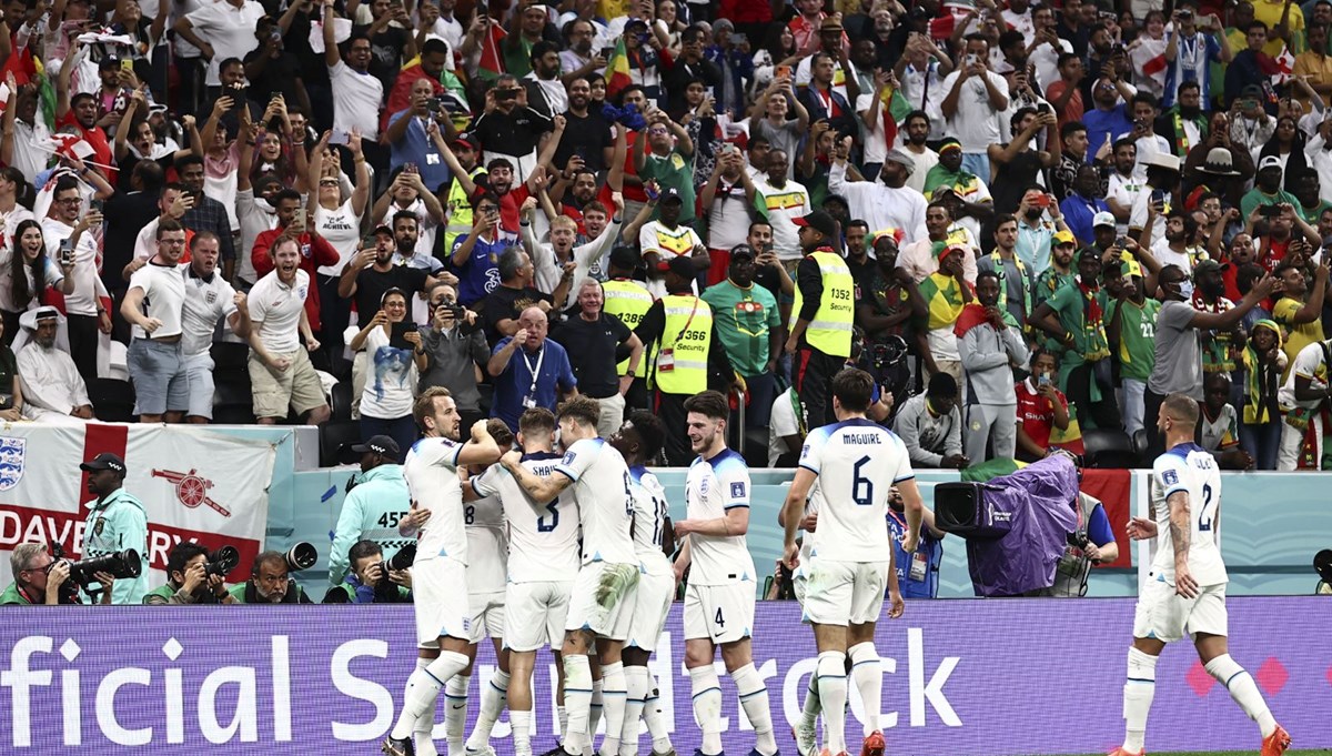 SON DAKİKA: İngiltere çeyrek final vizesini 3 golle aldı
