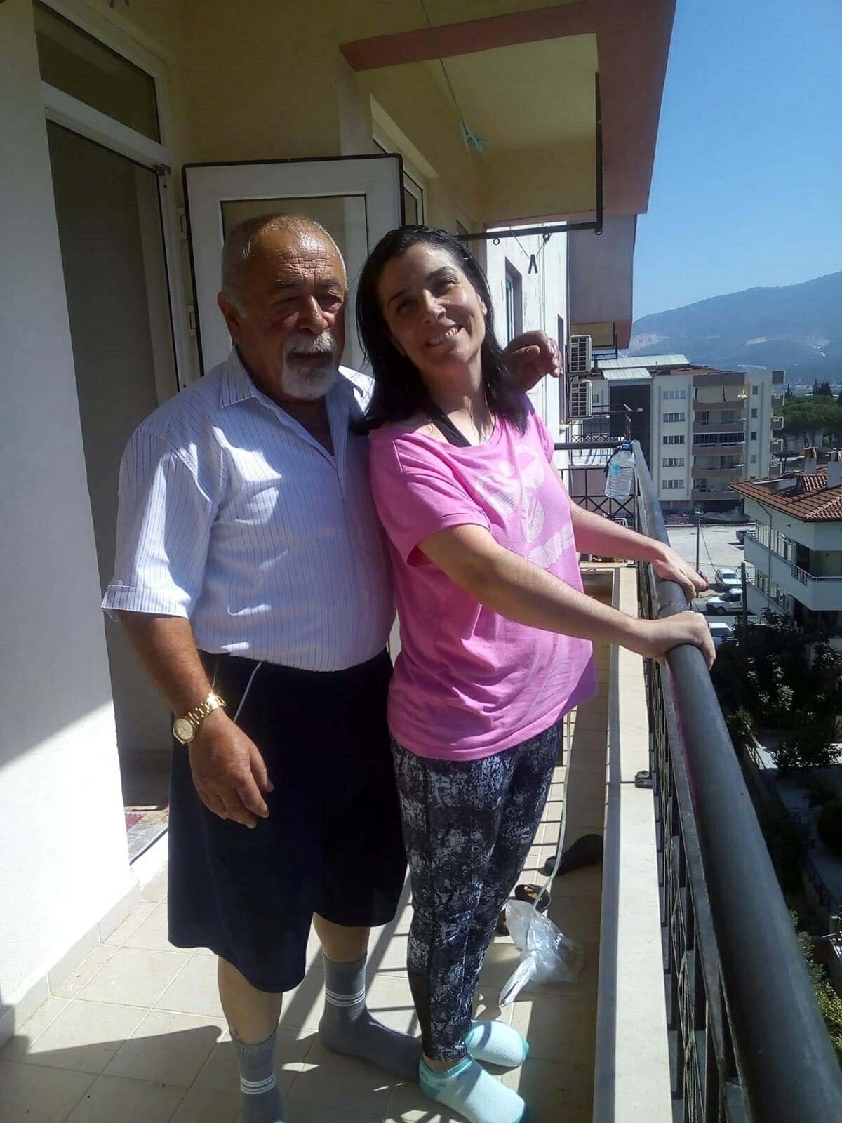 Fitness eğitmeni Pektezel, 11 yıl sonra yeniden yürümeyi başarmıştı