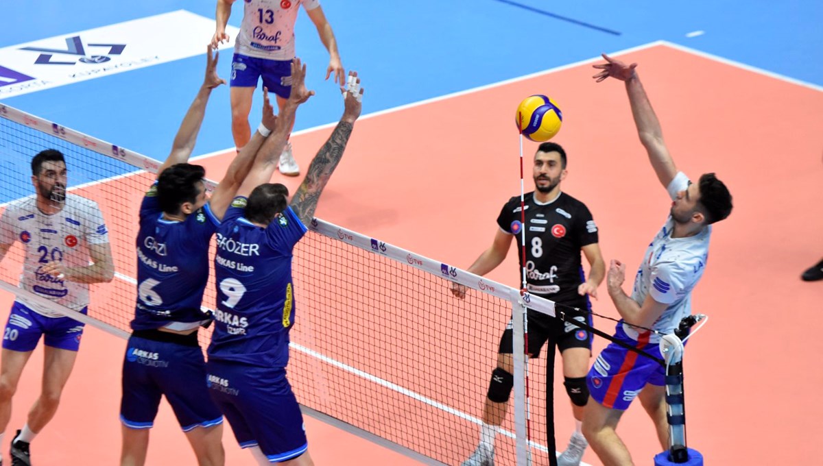 AXA Sigorta Erkekler Kupa Voley şampiyonu Halkbank oldu