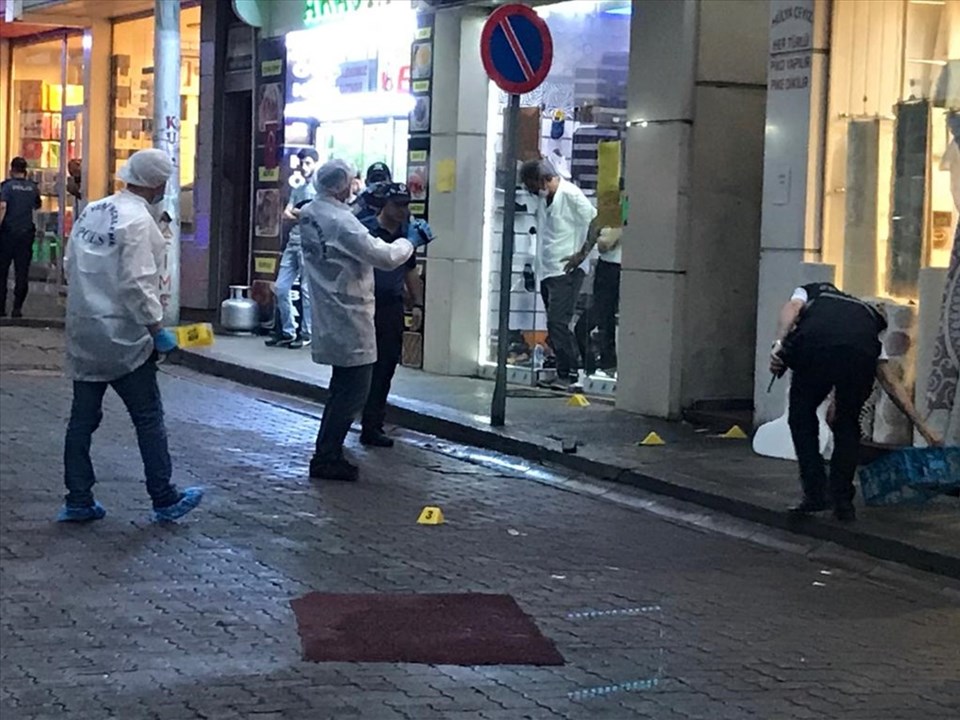 Trabzon'da 3 kişiyi silahla yaralayan kişi, düzenlenen operasyonla gözaltına alındı - 1