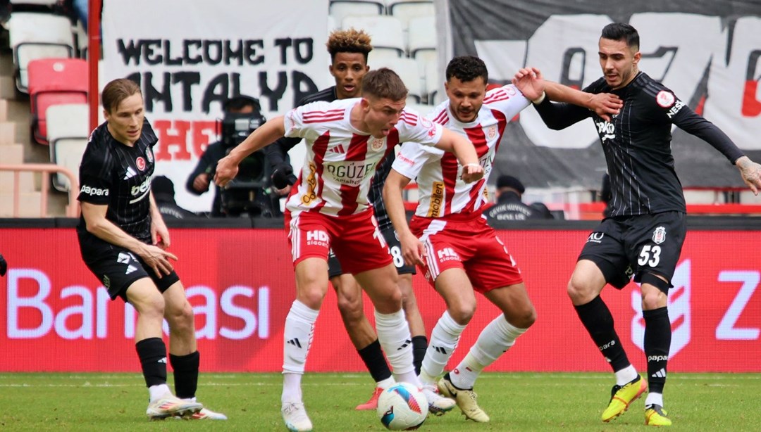 Beşiktaş, Türkiye Kupası'nda çeyrek finalde (Onvo Antalyaspor: 1 - Beşiktaş: 2)