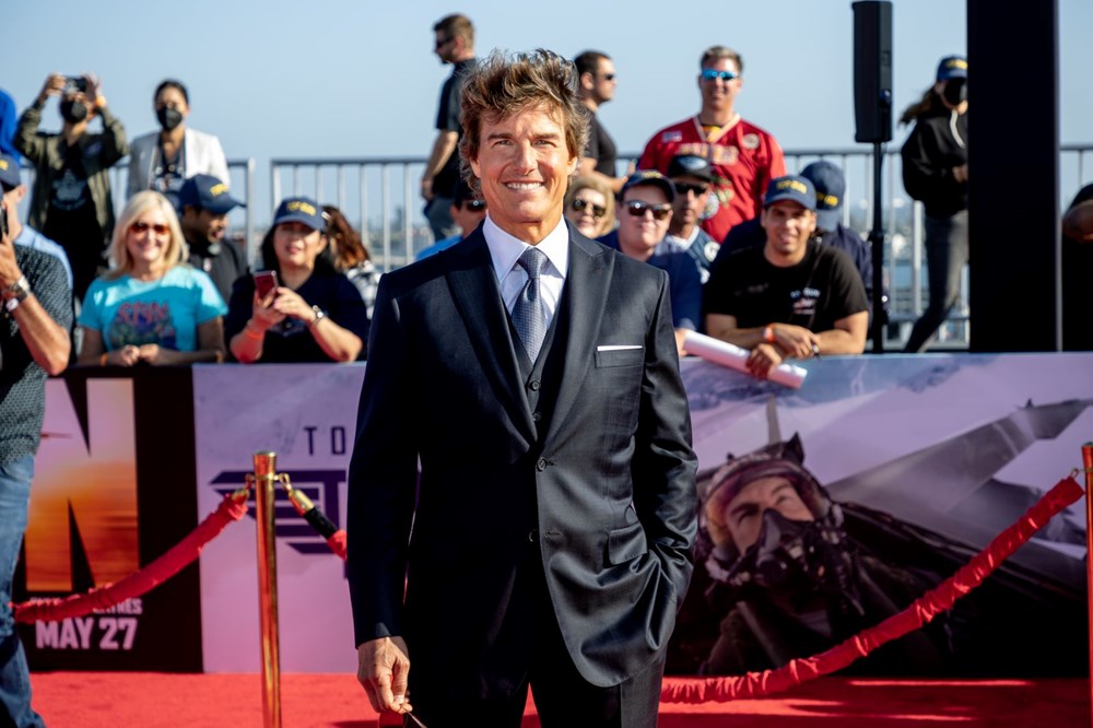 Tom Cruise Top Gun: Maverick prömiyerine helikopterle indi - 3