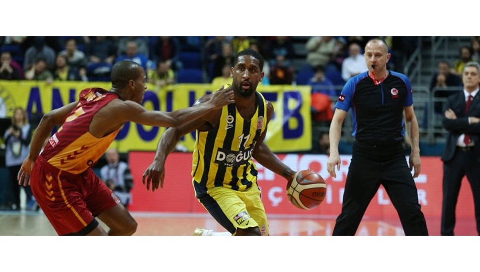 Derbide kazanan Fenerbahçe