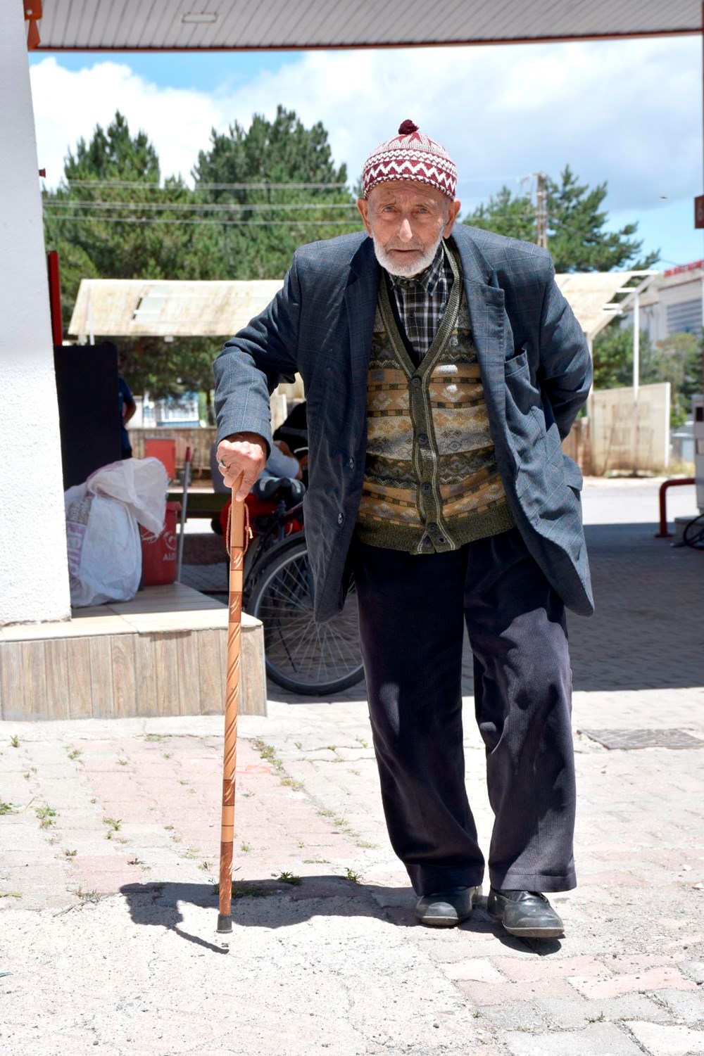 100 yaşındaki Mehmet dedenin uzun ömür sırrı: Her gün yediği 2 besin varmış - 8