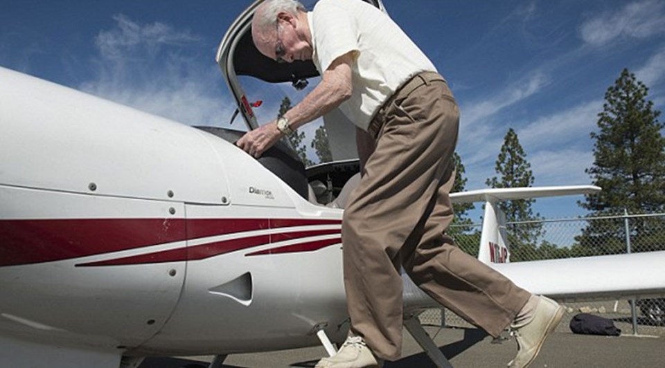 Amerikalı 95 yaşındaki Weber, dünyanın en yaşlı pilotu oldu - 2