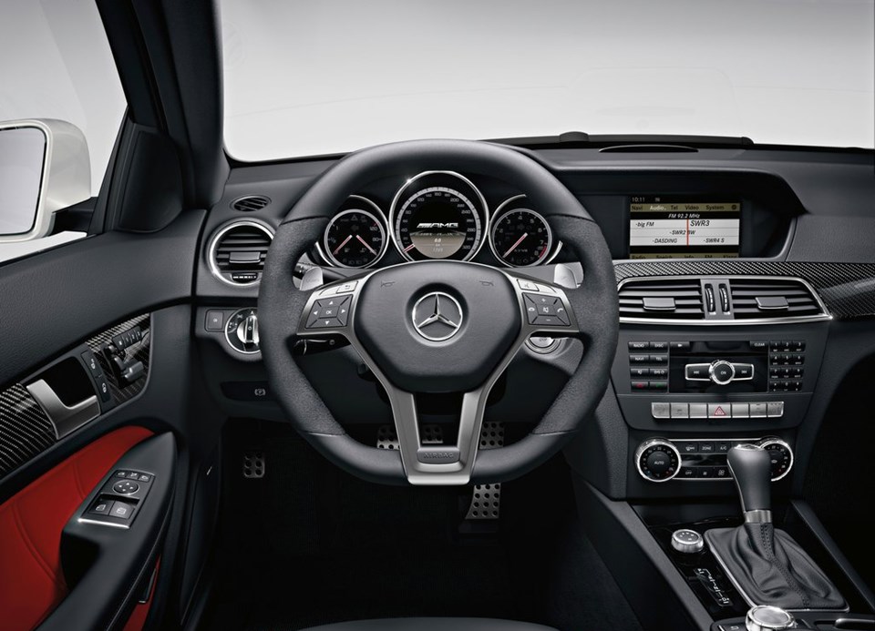 Mercedes-Benz C63 AMG Coupe tanıtıldı - 2