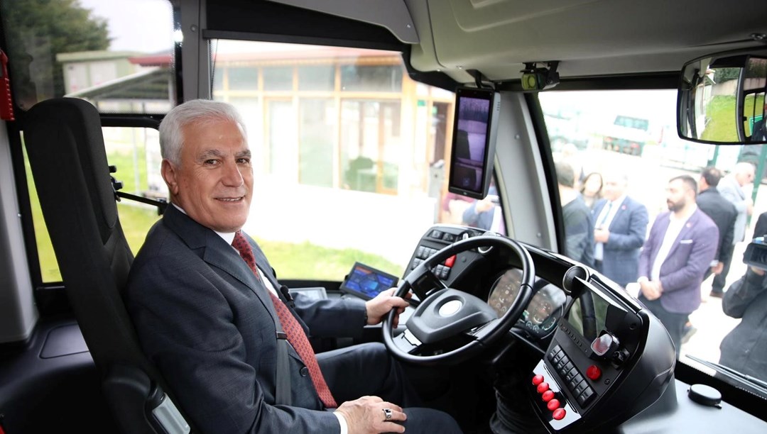 CHP Bursa Belediye Başkan Adayı Bozbey: Metrobüs için ön sipariş verdik
