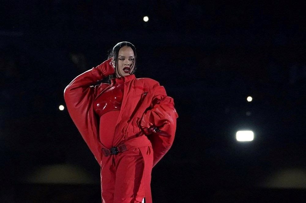 Rihanna'nın Yeni Doğan Tarzı: İnci Döşeli Lohusa İhtişamı 75 kFWk16tB2EC8FSs9PQXwgQ