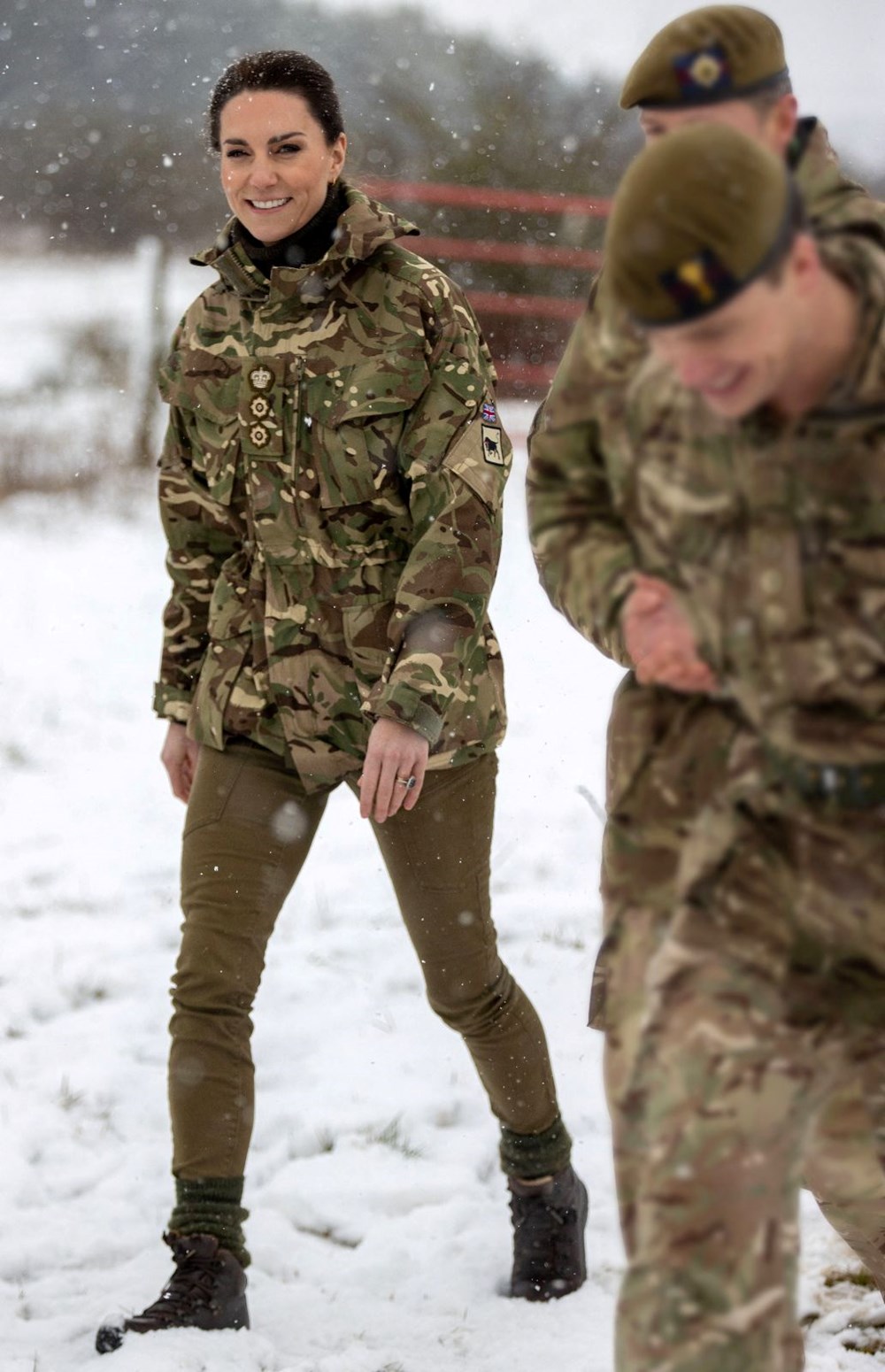 Prenses Kate Middleton askeri üniforma giydi - 2