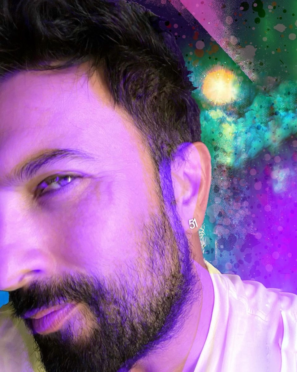 Tarkan'dan yeni tarz: Yıllardır küpe takmıyordum - 1