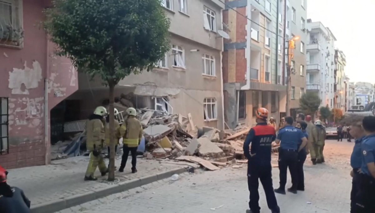 Bahçelievler'de bina çöktü, AFAD ekibi enkazda dinleme yapıyor