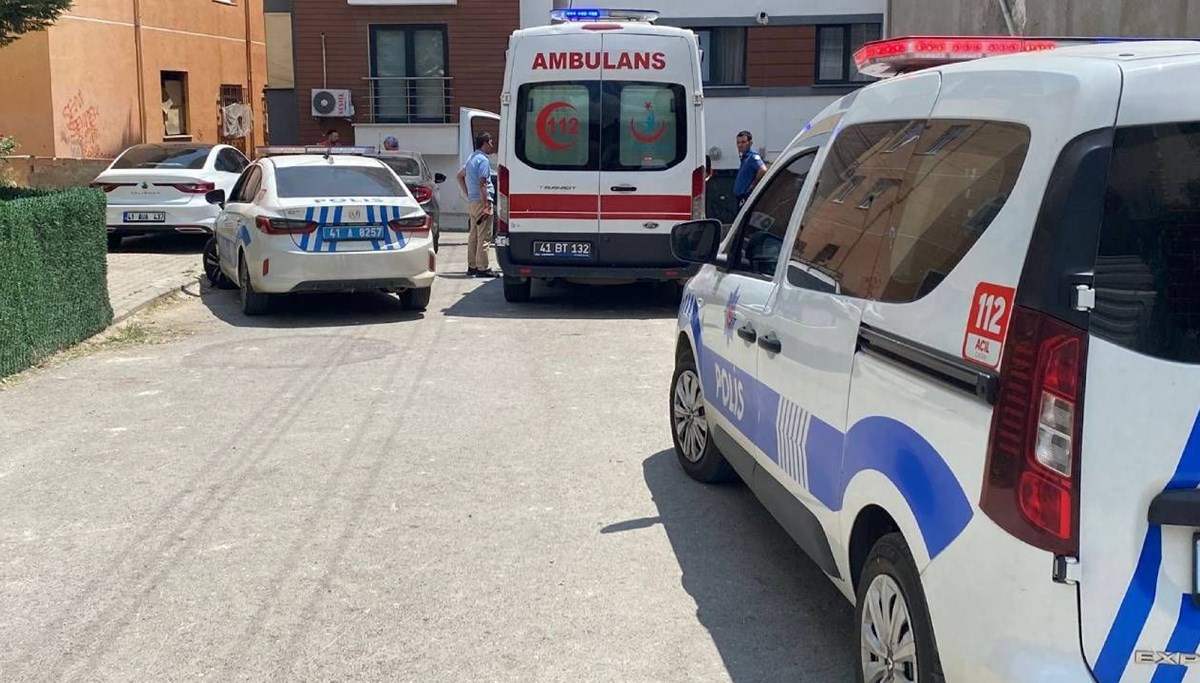 Bıçaklı kavgada iki kardeş yaralandı