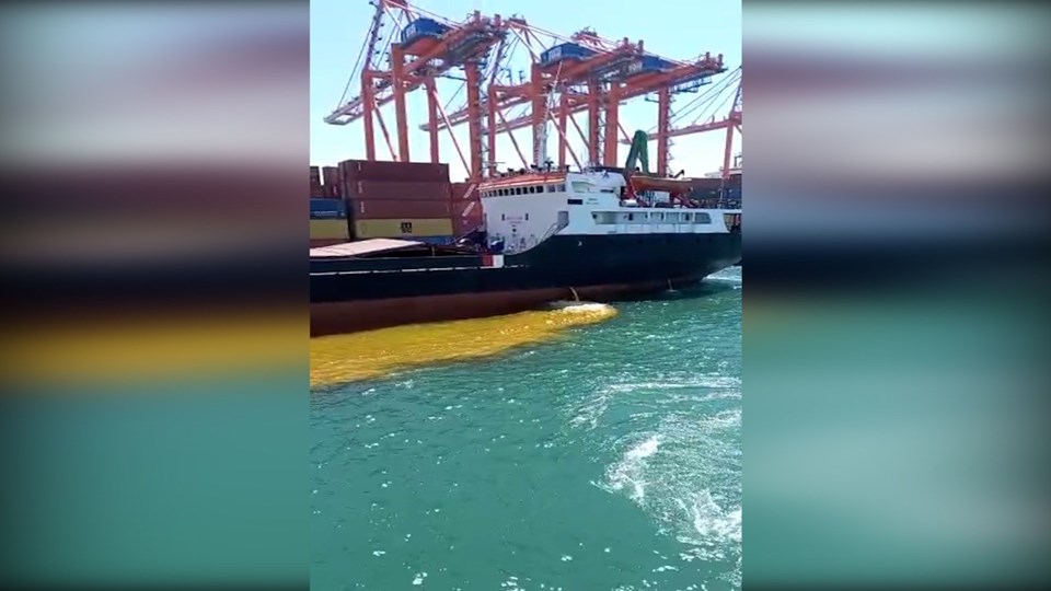 Mersin'de denizi kirleten gemiye 1 milyon 355 bin lira ceza - 3