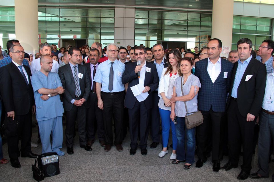 Sağlık çalışanları Dr. Kamil Furtun cinayetini protesto etti - 1