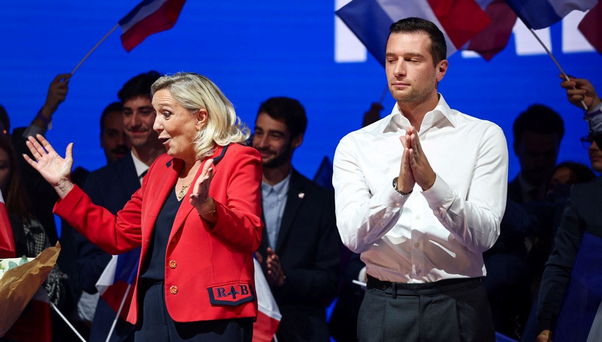 Fransa'da aşırı sağdan gövde gösterisi