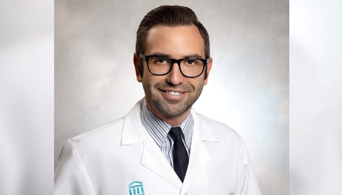 Türk doktor Furkan Burak ABD'nin en iyilerinden Türk doktor Furkan Burak ABD'nin en iyilerinden