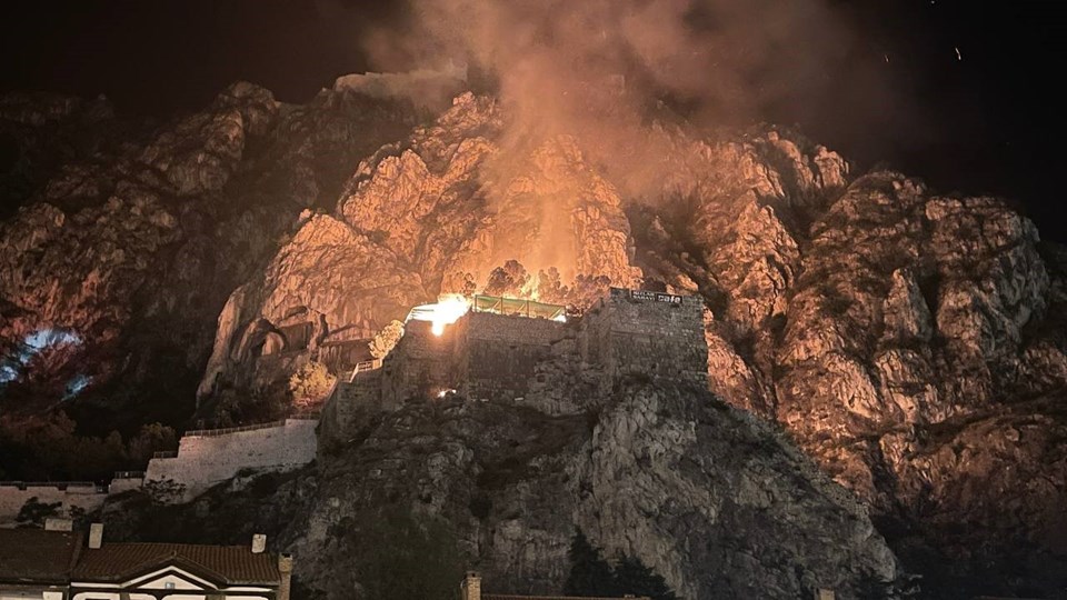 Amasya'da tarihi Kızlar Sarayı'nda yangın - 1