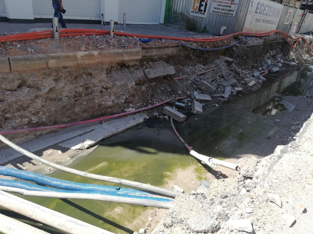 İzmir'de altyapı çalışması sırasında 300 yıllık bedesten bulundu - 6