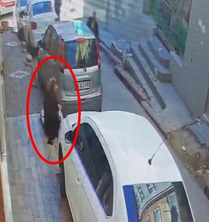 Kuyumcudan aldığı altınları dinlendiği yerde unuttu.