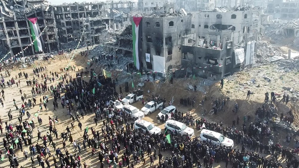 Gazze'de tarihi anlar: Hamas lideri Sinvar'ın evinin önünde esir takası - 8