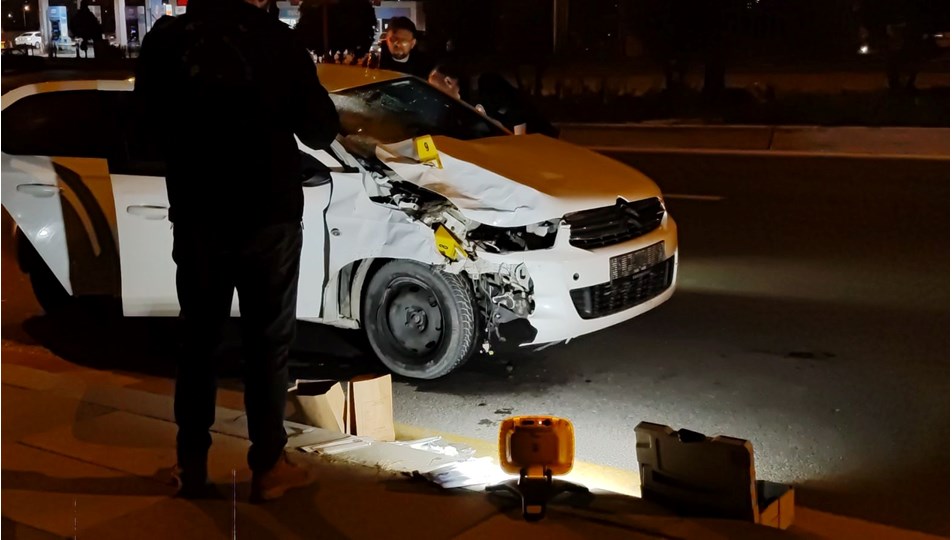 Otomobilin çarptığı iki yaya hayatını kaybetti, sürücü kaçtı