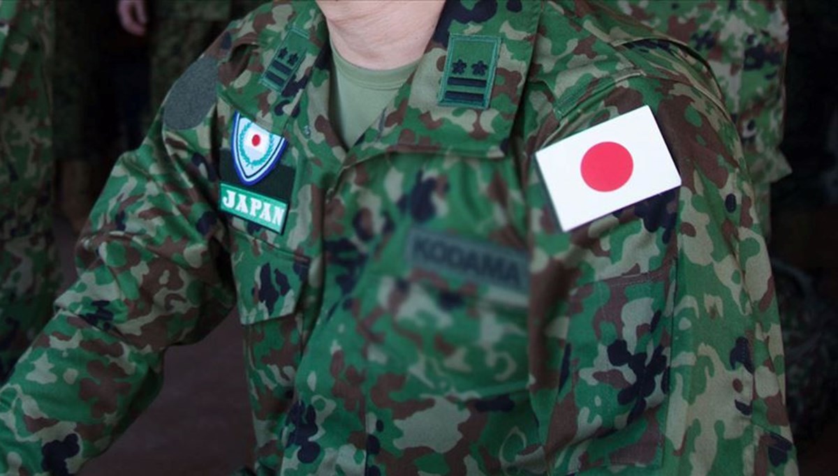 Japonya’da bir asker, atış talimi sırasında 2 askeri öldürdü Japonya’da bir asker, atış talimi sırasında 2 askeri öldürdü