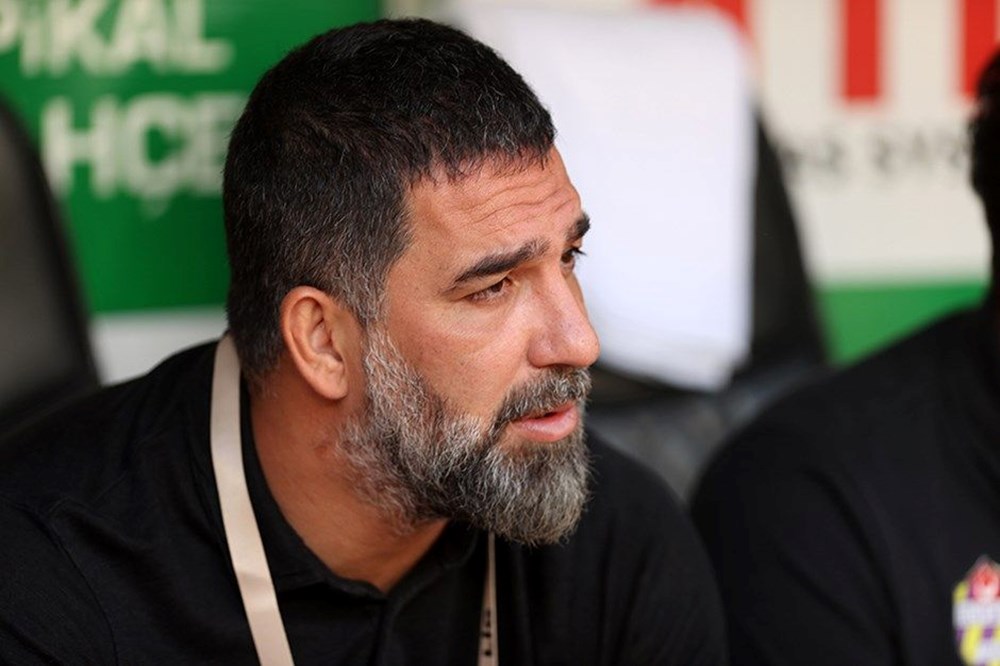 Eyüpspor ayrılığı resmen açıkladı: Arda Turan'a teşekkür ettik 78 kPt FgwFVEqhKRJUkNiZqg