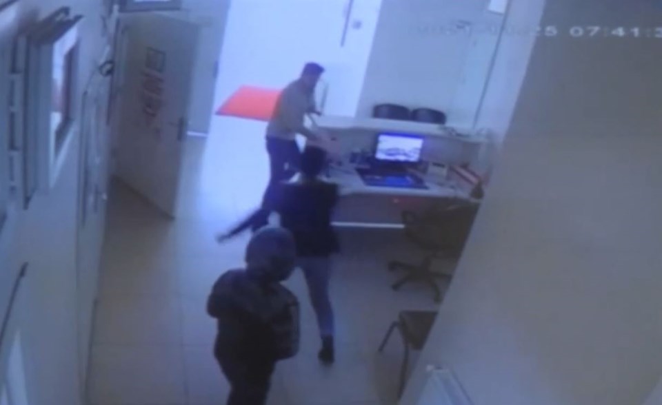 'Kilo ver' diyen doktoru bıçaklayan kadın serbest - 1