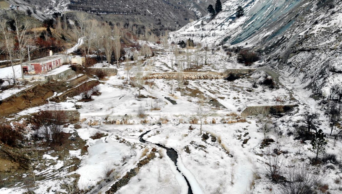 Sibirya soğukları Erzincan’ı dondurdu