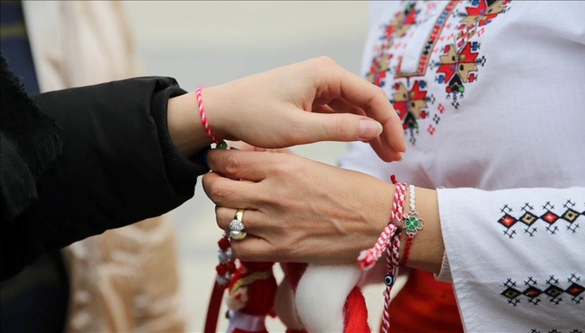 Marteniçka bileklik ne zaman çıkarılır?