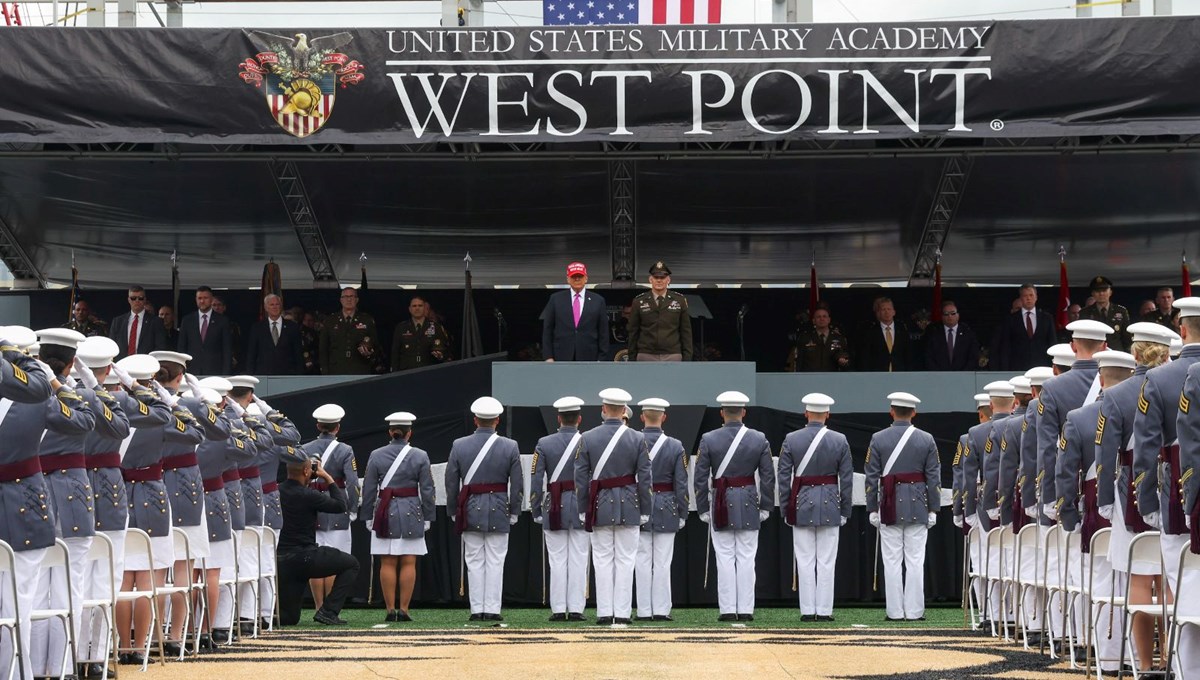 Trump'tan orduya övgü