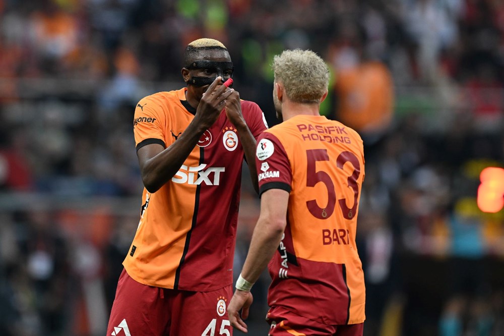 Victor Osimhen için son dakika: "Başkanla bizzat görüştü, 3 yıllık sözleşmeye imza atacak" - 3