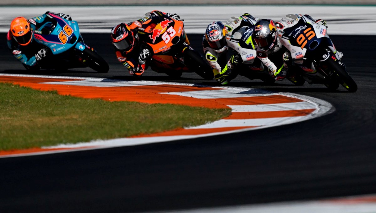 MotoGP'de yeni sezon Katar'da başlıyor MotoGP'de yeni sezon Katar'da başlıyor