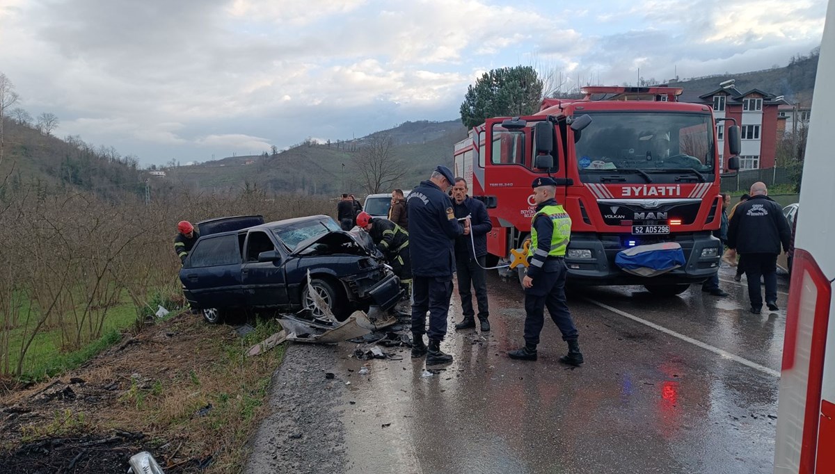 Ordu’da 2 otomobil çarpıştı: 3 yaralı