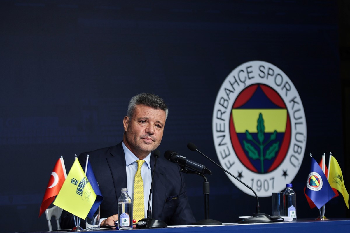 Fenerbahçe Başkan Adayı Sadettin Saran, seçim öncesinde basın toplantısı düzenledi.