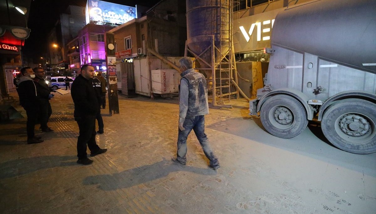 Hatay'da çimento deposunda patlama: 3 işçi yaralandı