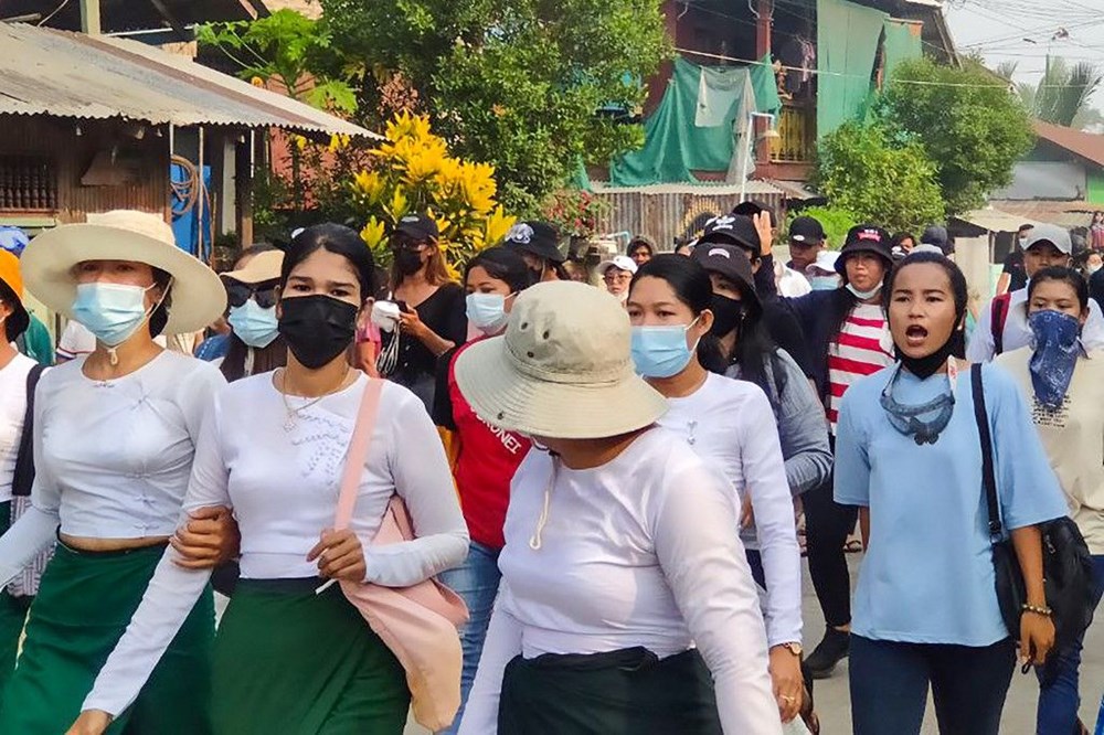 Myanmar'da kanlı gün: Darbe karşı protestolarda ölenlerin sayısı 100'e yükseldi - 4