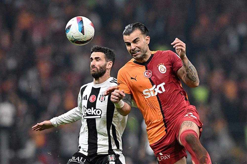 Canlı Anlatım: Beşiktaş - Galatasaray derbisi başladı - 7