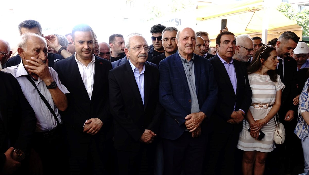 Adil Kılıçdaroğlu son yolculuğuna uğurlandı