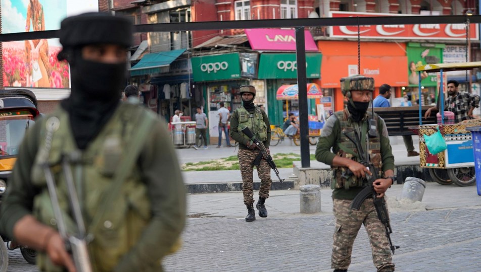 Hindistan: Pakistan saldırırsa çok sert yanıt vereceğiz